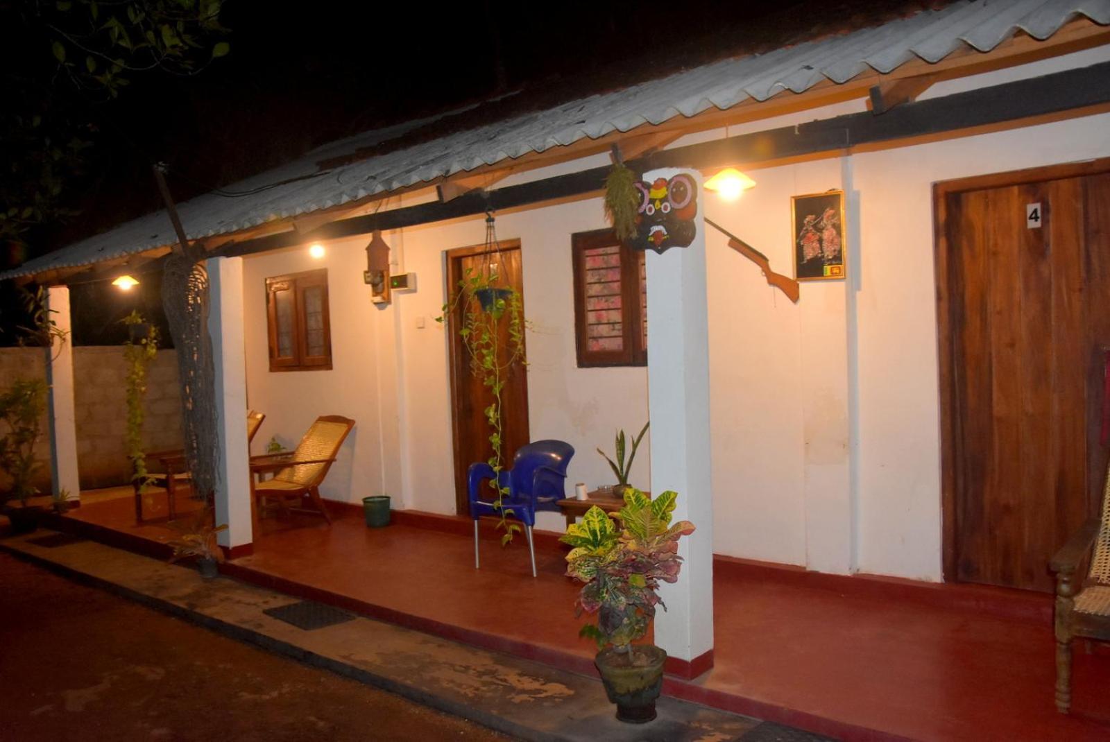 Lake House Homestay アヌラーダプラ エクステリア 写真