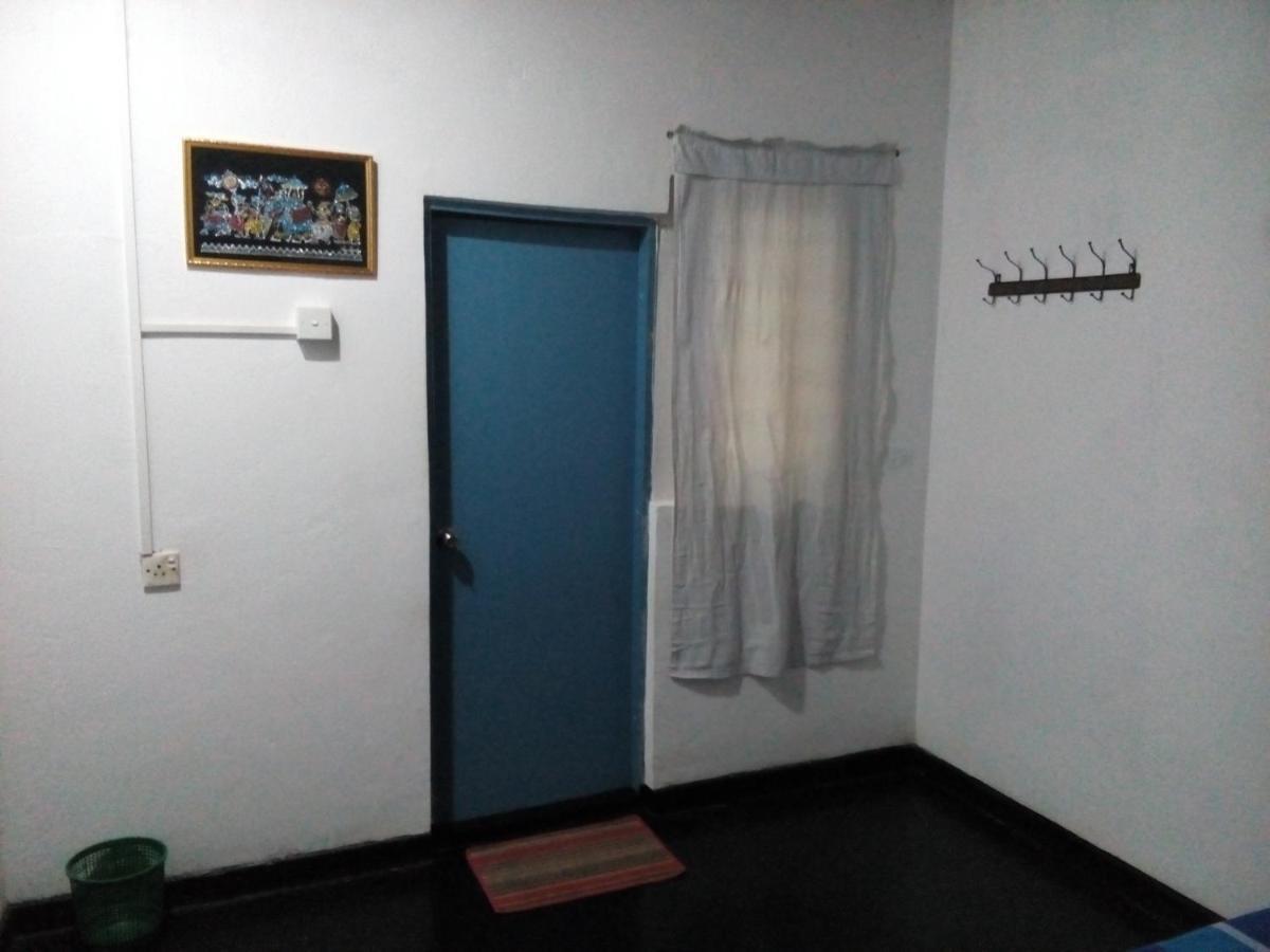 Lake House Homestay アヌラーダプラ エクステリア 写真